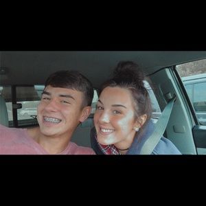 Meet your Posher, Maycee